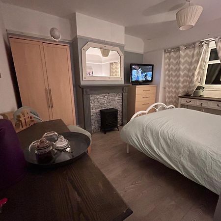 Redditch Rest Near Town Centre & Transport Links Apartman Kültér fotó