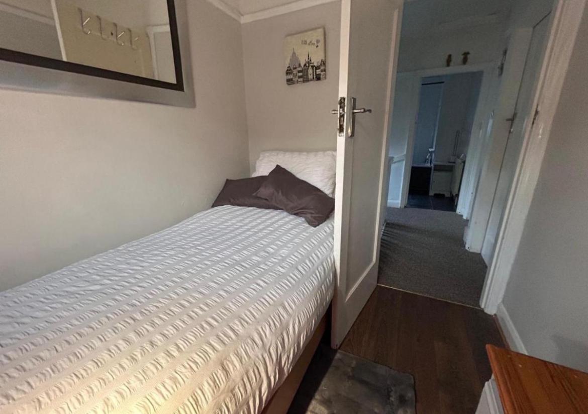 Redditch Rest Near Town Centre & Transport Links Apartman Kültér fotó