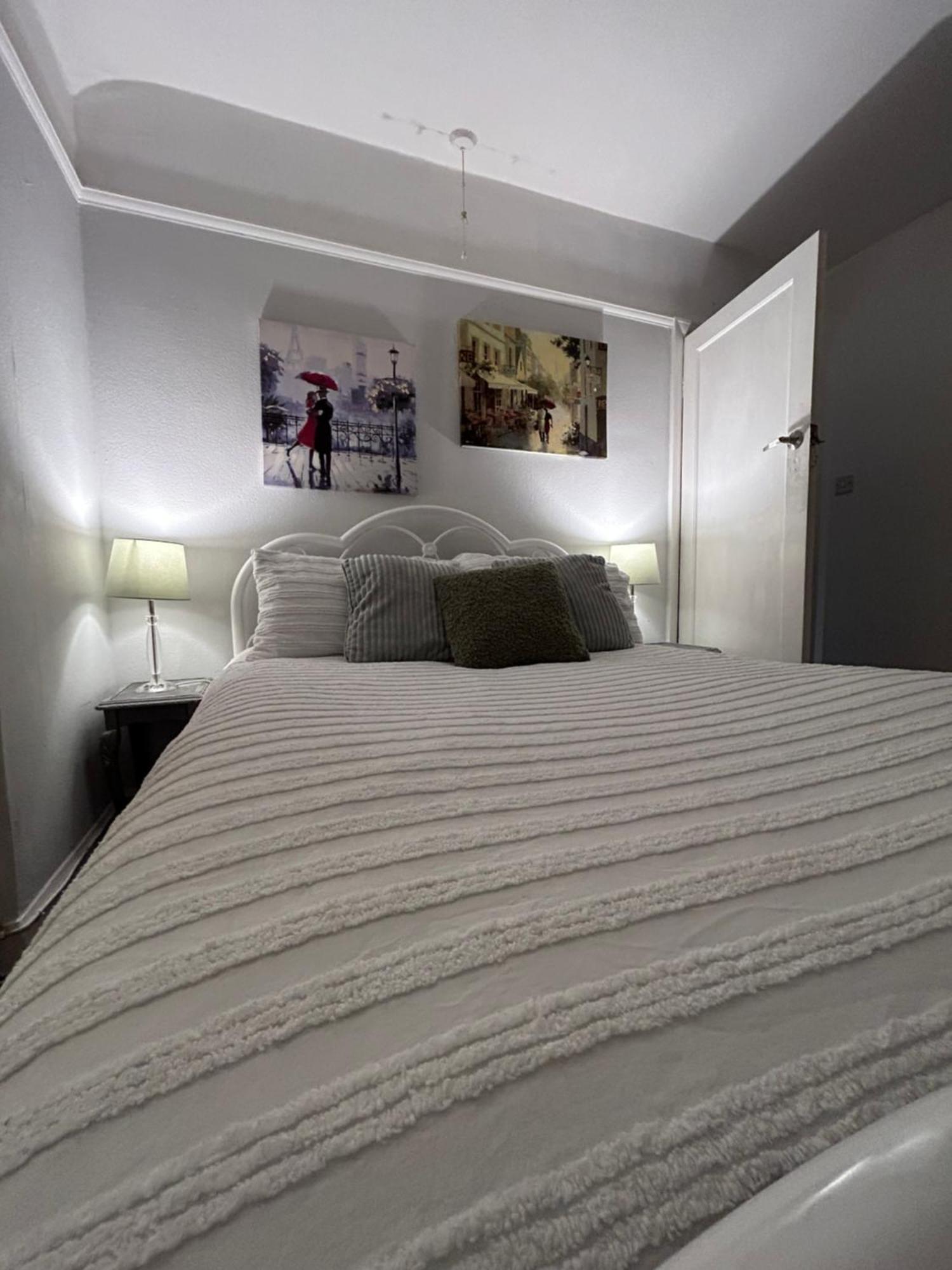 Redditch Rest Near Town Centre & Transport Links Apartman Kültér fotó