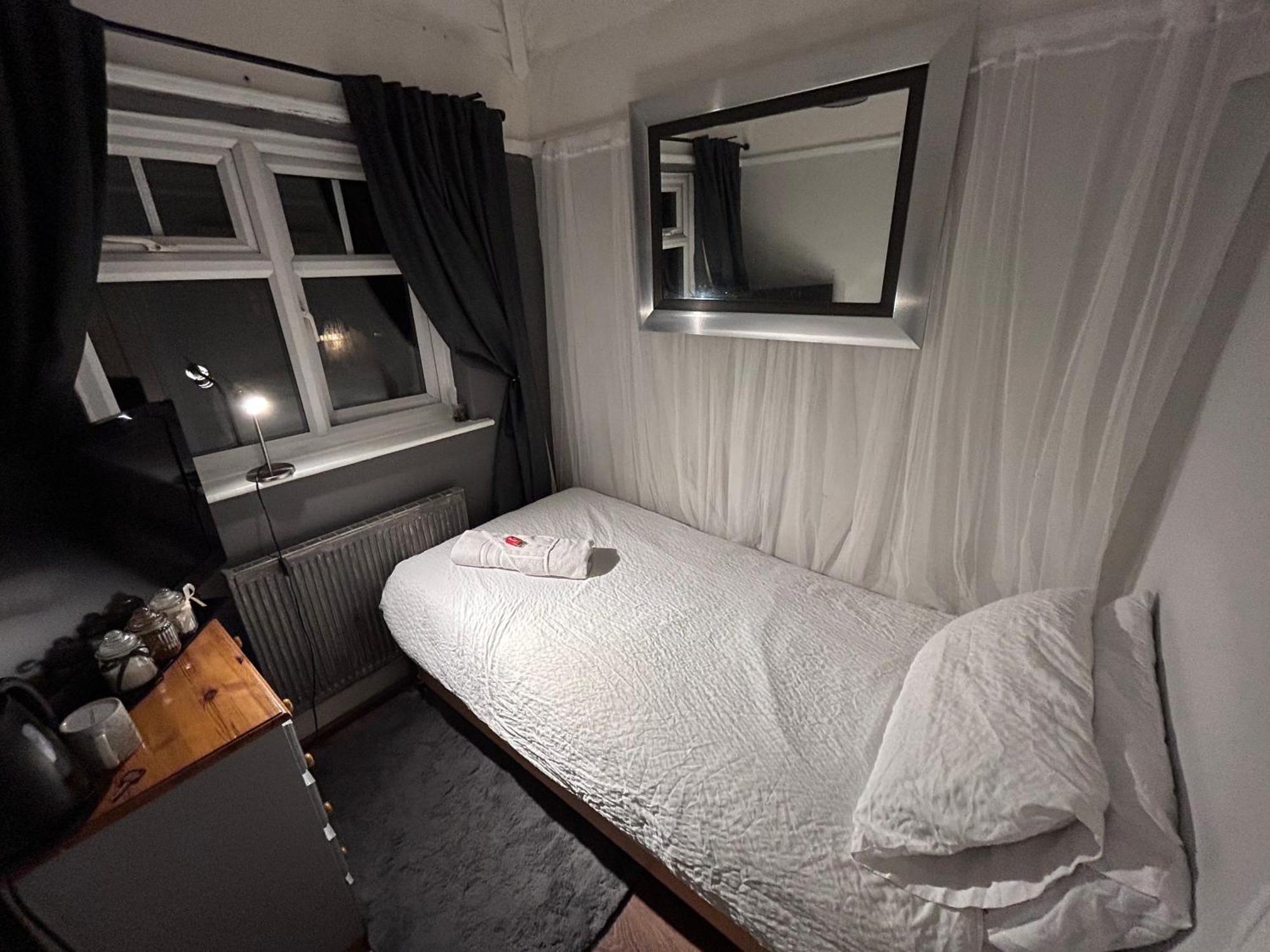 Redditch Rest Near Town Centre & Transport Links Apartman Kültér fotó