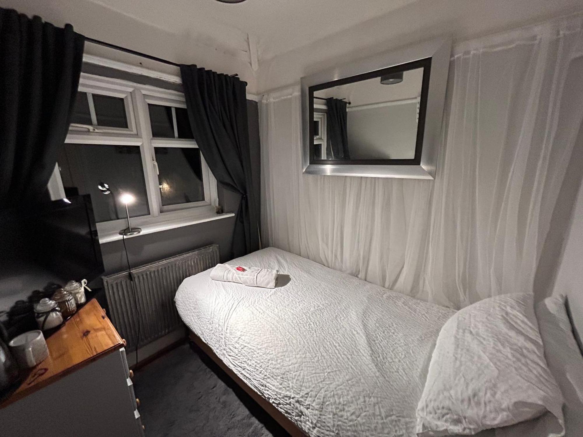 Redditch Rest Near Town Centre & Transport Links Apartman Kültér fotó
